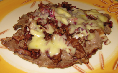 Ricetta: Tagliata di manzo irlandese con scamorza affumicata e radicchio